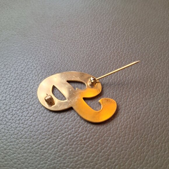 Monogram P Brooch Pin 1.5 Inch Gold Tone Smooth Initial - Picture 4 of 5